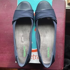 Bare Traps Misty Wedge Flat